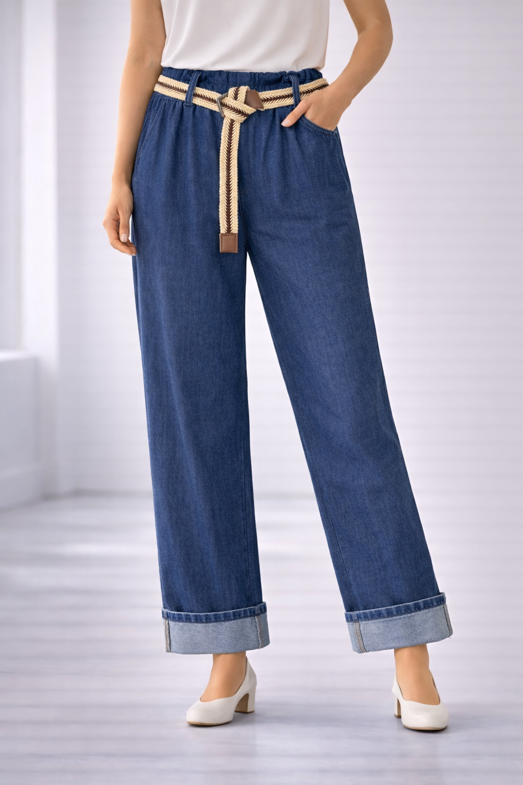 Jeans Donna Wide Leg in Denim Morbido con Vita Elasticizzata e Cintura Intrecciata