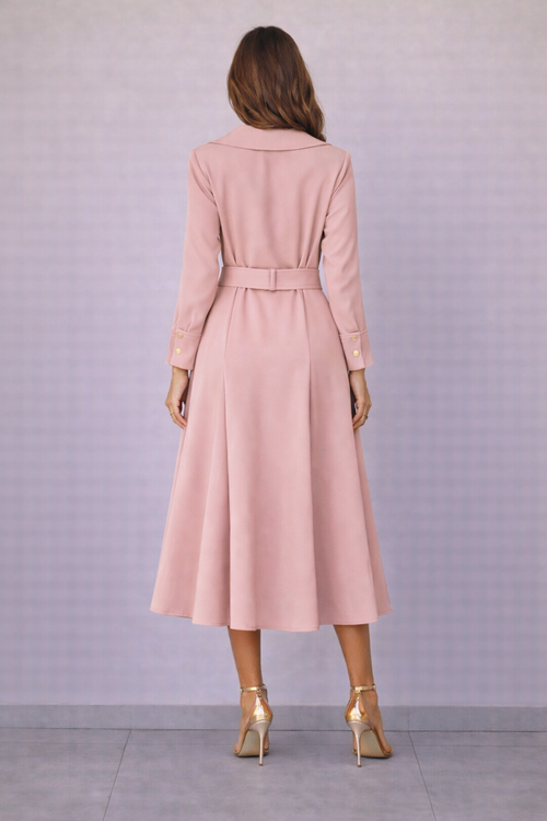 Abito mid con bottoni gioiello e cintura in vita