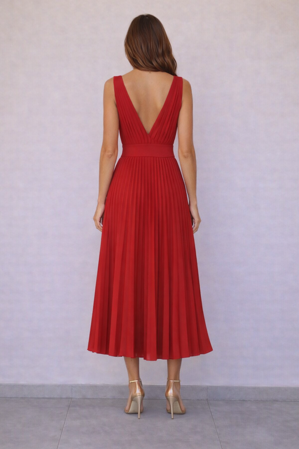 Abito lungo plissettato con scollo a V