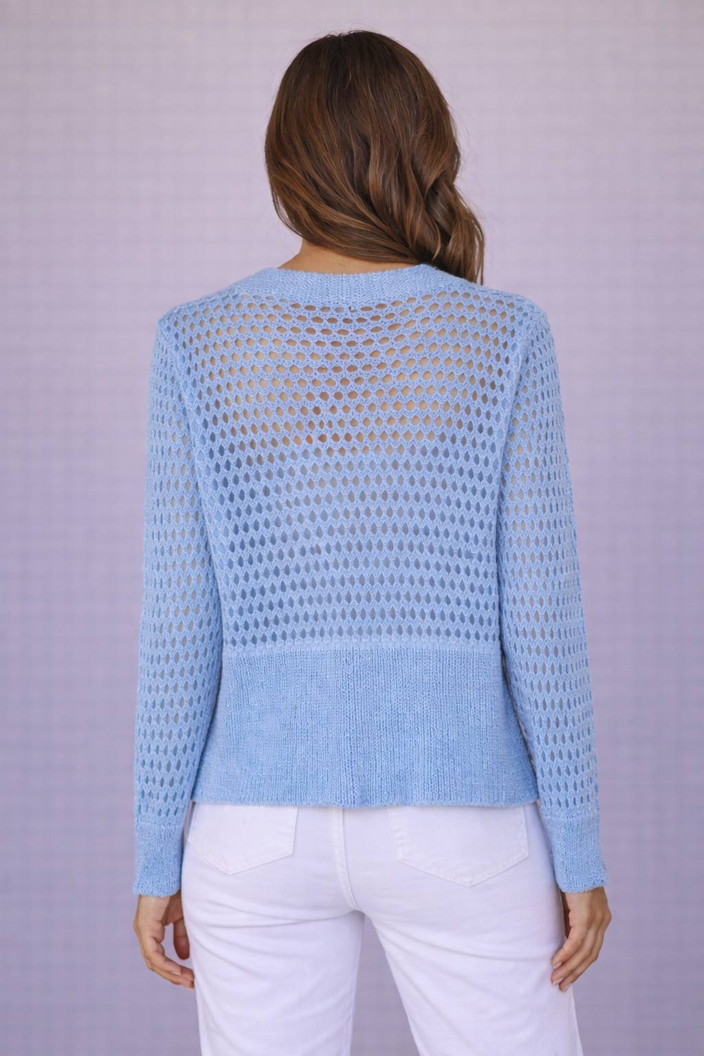 Cardigan donna traforato con bottone gioiello