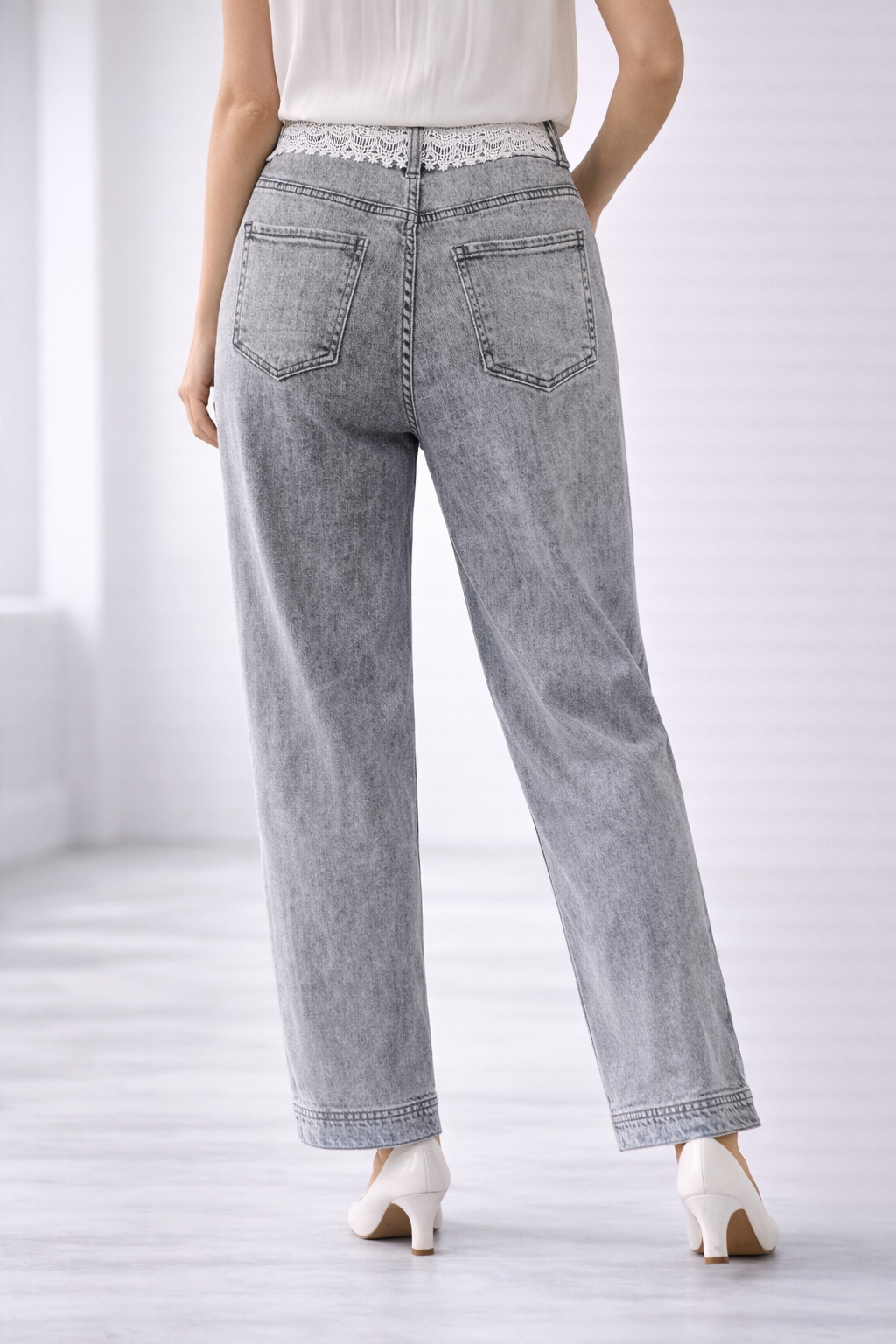 Jeans Donna Grigio con Dettaglio in Pizzo in Vita